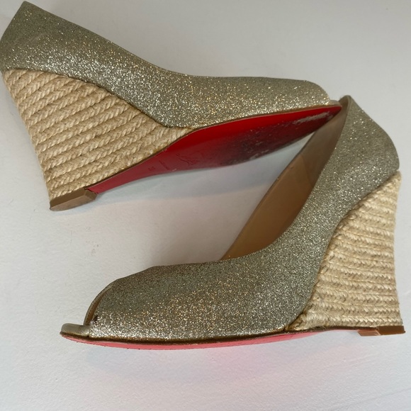 ❤️SOLD Christian Louboutin Gold Glitter Wedge - Picture 8 of 8